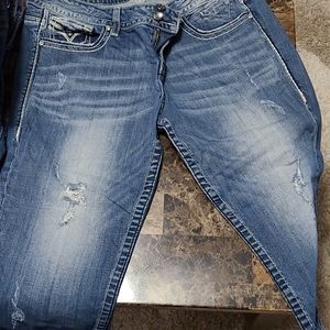 Distressed Jean capris